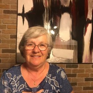 Meet your Posher, Denise